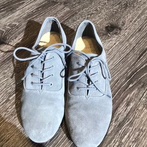 Grey suede Generic Surplus men’s shoe. Size 9.5
